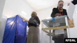 Несколько подзабытые общественностью слухи о том, что власти могут перенести на более ранний срок дату выборов в Грузии, сегодня вдруг обрели новую жизнь
