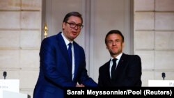 Александр Вучич жана Эммануэл Макрон. 