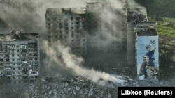 Бахмуттагы талкаланган имараттардын бири, 2023-жылы апрелде тартылган сүрөт