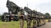 Când o să primească Ucraina arme cumpărate de NATO din SUA? Nu foarte curând