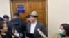 "Мыйзамсыз камалганым үчүн сотко кайрылам"
