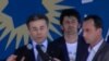 Гражданам страны стало известно, какие суммы со своих счетов снимают богатые люди