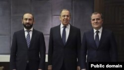 Tajikistan - The foreign ministers of Russia, Armenia and Azerbaijan meet in Dushanbe, May 12, 2022.