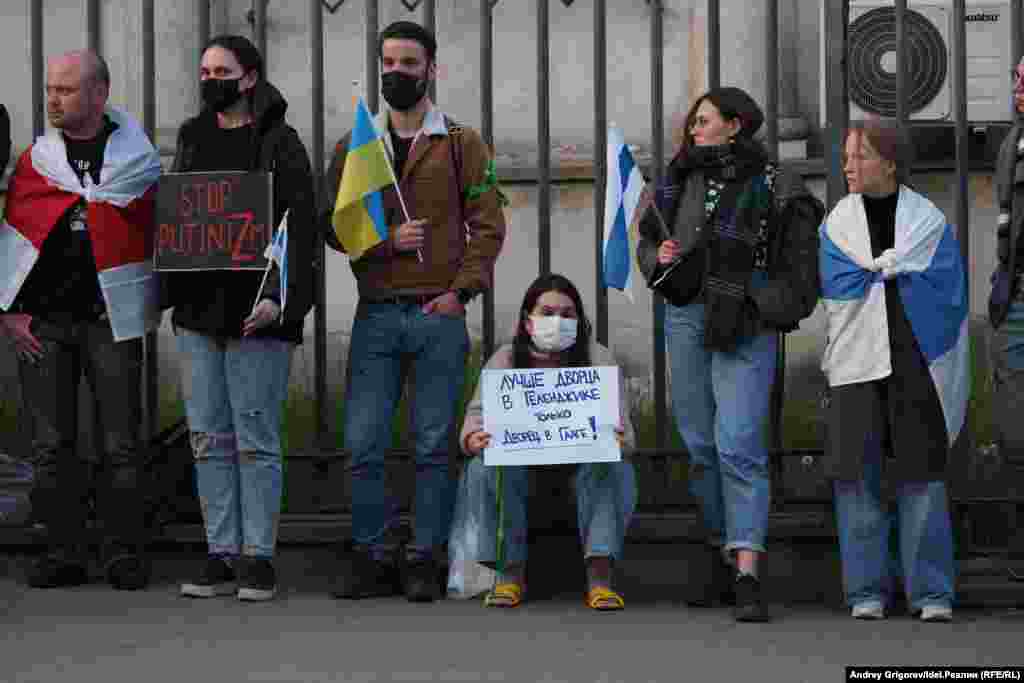 Europe -- Warsaw -- Anti-War rally in front of Russian Embassy -- 9May2022