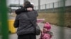 Всего из Украины из-за войны уехали 5,6 миллиона человек. Большинство из них – это женщины и дети