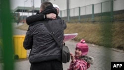 Всего из Украины из-за войны уехали 5,6 миллиона человек. Большинство из них – это женщины и дети