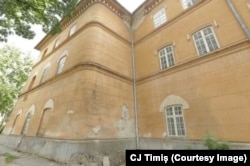Castelul construit de Iancu de Hunedoara la Timișoara în degradare.