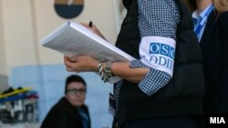 განცხადებაში წერია, რომ სამართალდამცველები არაპროპორციულ ძალას იყენებენ მომიტინგეებისა და ჟურნალისტების წინააღმდეგ