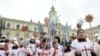 Переодетые в костюмы волхвов молодые люди вместе с иподъяконами прошествовали по центральному проспекту Руставели