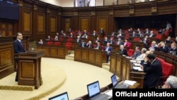 Վարչապետ Տիգրան Սարգսյանը Ազգային ժողովին ներկայացնում է նոր կառավարության ծրագիրը, 20-ը մայիսի, 2014թ․