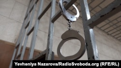 Как сообщила супруга Руслана – Эльзара Сулейманова, получившая от него звонок через тюремную связь «Зонателеком», этап длился 45 дней