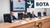 Victor Furtuna, kreu i Zyrës së Prokurorit për Luftimin e Krimit të Organizuar në Moldavi, së bashku me zyrtarë të Policisë dhe inteligjencës gjatë konferencës për media në Kishiniev më 22 shtator 2025. 
