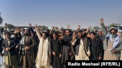 اعتراض کووونکي ډریوران زیاتوي، چې د غلام خان لارې د ترانیټ کیدو بهیر دې هم چټک شي.