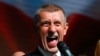 Fostul prim-ministru ceh Andrej Babis sărbătorește victoria din 4 octombrie în alegerile parlamentare.