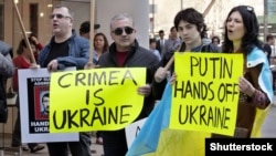 Орусиянын Кырымды басып алгандыгына каршы жыйын. Нью-Йорк. 13.4.2014.