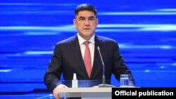 Курсан Асанов. Архивдик сүрөт.
