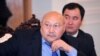 Алымбай Султановго кызматчылары нааразы