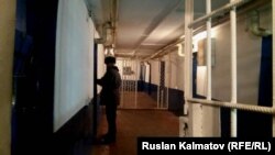 Түрмөлөрдүн биринде. Кыргызстан. Иллюстрациялык сүрөт.