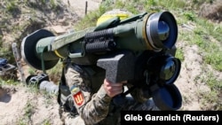 АКШнын танкка каршы Javelin ракеталык-комплекси. 