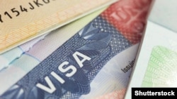 România angajează o firmă americană de lobby pentru a reintra în programul Visa Waiver.