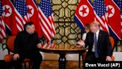 АКШ президенти Трамптын Түндүк Кореянын лидери Ким Чен Ын менен Ханойдогу соңку жолугушуусу, 28-февраль 2019-жыл.
