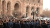 Акция протеста работников золотого рынка у здания правительства, Ереван, 18 февраля 2010 г.  
