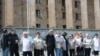 Около десяти неправительственных организаций утверждают, что к такой форме протеста они перешли только после многочисленных обращений к представителям законодательной власти