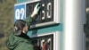 В то время, пока цены на нефть на мировых площадках падали, в России подскочили цены на бензин, хотя нефтяники оправдывают их рост именно подорожанием нефти в мире