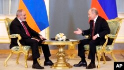 Премиерът на Армения Никола Пашинян беше приет от руския преезидент Владимир Путин в Кремъл на 8 май.