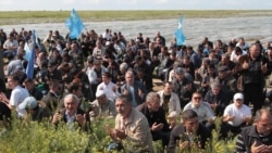 Qırımtatarlar dua ete, Türk divarı, 2014 senesi mayısnıñ 3-ü