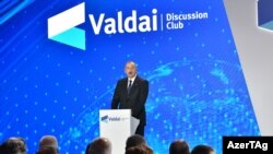 Президент Азербайджана Ильхам Алиев выступает перед участниками международного дискуссионного клуба «Валдай» в Сочи