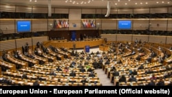 Parlamentul European are în legislatura 2024-2029, 720 de europarlamentari din toate cele 27 de membre. România are 33 de europarlamentari, cei mai mulți de la PSD, în grupul socialist. 