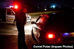 În traficul din România sunt și șoferi care au obținut permisul de conducelre oferind mită. Nimeni nu știe câți.