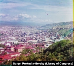 თბილისის ხედი მამა დავითის ტაძრიდან, 1936 წელი. მაშინ ქალაქის მოსახლეობის რიცხვი 160,000-მდე იყო