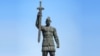 Памятник в Запорожье правителю периода Украины-Руси, Киевскому князю Святославу Храброму (945-972)