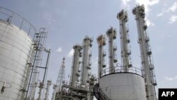Ирандын бул Арак өзөктүк жайындагы реактордун болочогу Тегеран менен алты держава ортосундагы сүйлөшүүлөрдөгү башкы маселелердин бири. 