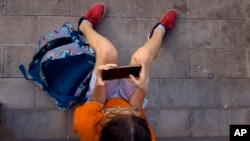 În majoritatea școlilor olandeze elevii nu mai au voie să folosească telefoanele mobile în timpul orelor