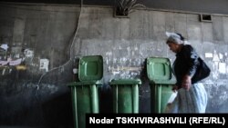 Согласно постановлению, плата за вывоз мусора зависит от количества используемой абонентами электроэнергии
