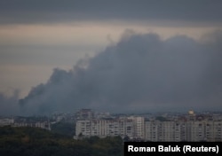 Густой дым над Львовом после атаки беспилотников