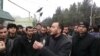 Нардарандағы атыстан кейін жиналған наразы жұрт. 26 қараша 2015 жыл