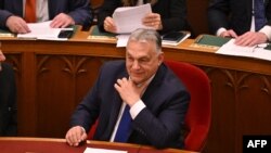 Унгарският премиер Виктор Орбан присъства на гласуването на парламента, 14 април 2025 г.