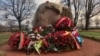 Соловецкий камень на Троицой площади в Петербурге