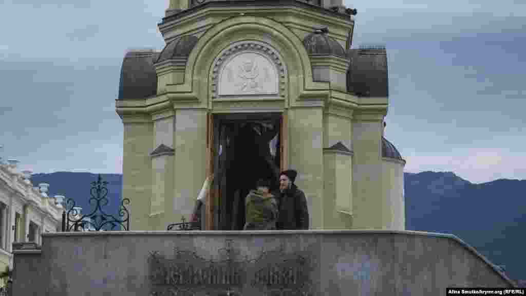 Часовня на набережной Ялты в память об императоре Александре ІІ, 25 ноября 2016 года