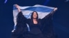 Këngëtarja izraelite, Yuval Raphael, që përfaqësoi Izraelin me këngën "New Day Will Rise" në Festivalin e Këngës Eurovision 2025 në Bazel, 16 maj 2025.