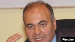 Депутат Виктор Даллакян