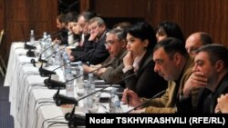 Участники конференции отмечали, что манипулирование в предвыборной борьбе в Грузии имеет свою специфику. Ее хорошо понимают граждане страны, но она часто остается непроницаемой для иностранцев 