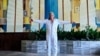 Solistul trupei Rammstein, Till Lindemann, fotografiat în incinta Casei de Cultură a Spitalului Clinic de Psihiatrie de la Chișinău, unde au avut loc filmările pentru clipul „Prostitution” al artistului.