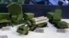 Макеты пусковой установки ЗРК С-400. Архивное фото