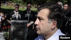 Саакашвили вспомнил, как после Революции роз в первый раз собрал бизнесменов, чтобы лично заверить их в том, что бизнес в Грузии будет процветать