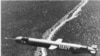 Ранняя версия ракеты «Томагавк», которую испытывали над Нью-Мексико в 1976 году. «Томагавк» был разработан в 1970-х годах на фоне напряженности в отношениях США с Советским Союзом во время Холодной войны. Крылатая ракета предназначена для полетов на большие расстояния на достаточно низкой высоте, чтобы избежать большинства радаров, сохраняя при этом скорость пассажирского самолета